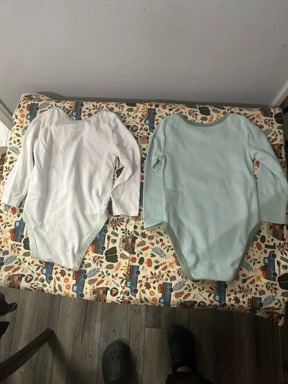 Disney Baby Light Green & White Mickey and Winnie the Pooh Bodysuit Set